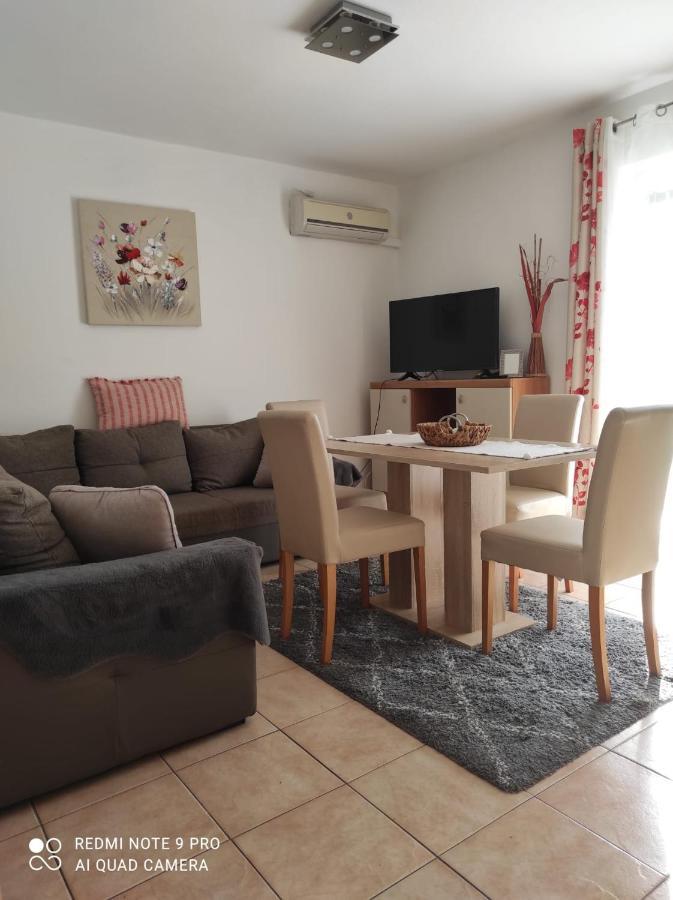 Apartments Golic Biograd Na Moru Exterior photo