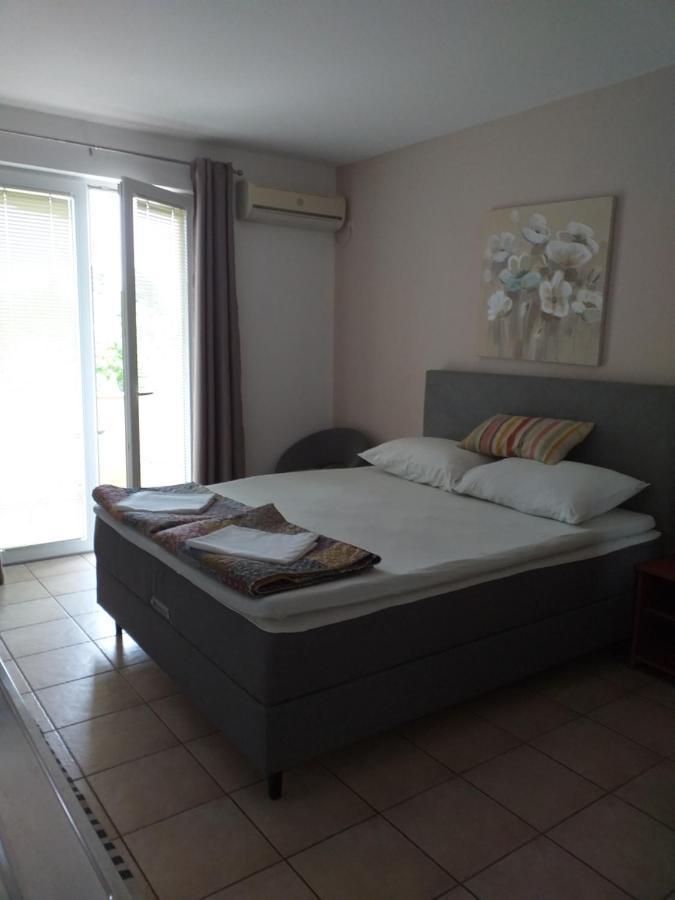 Apartments Golic Biograd Na Moru Exterior photo