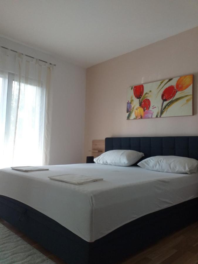 Apartments Golic Biograd Na Moru Exterior photo