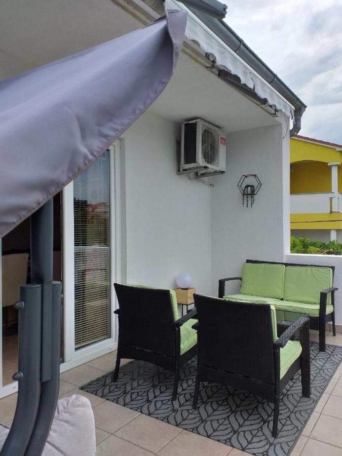 Apartments Golic Biograd Na Moru Exterior photo