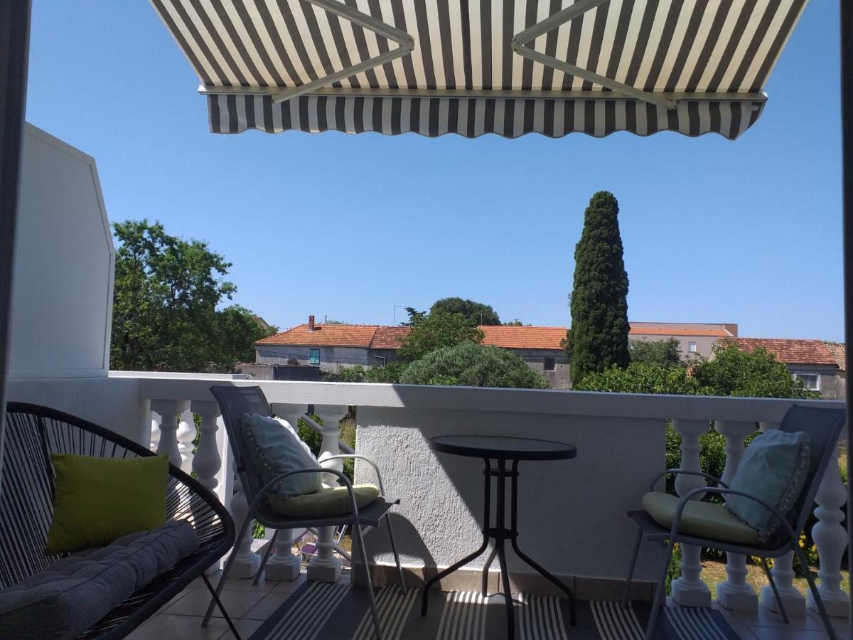 Apartments Golic Biograd Na Moru Exterior photo
