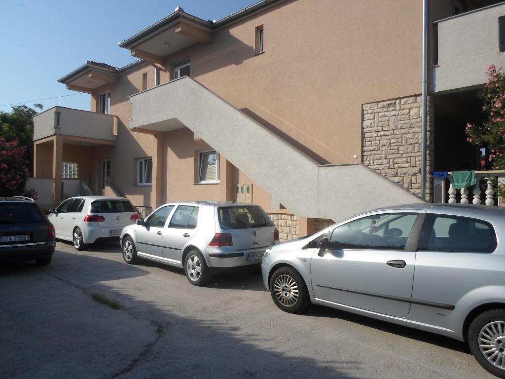 Apartments Golic Biograd Na Moru Exterior photo