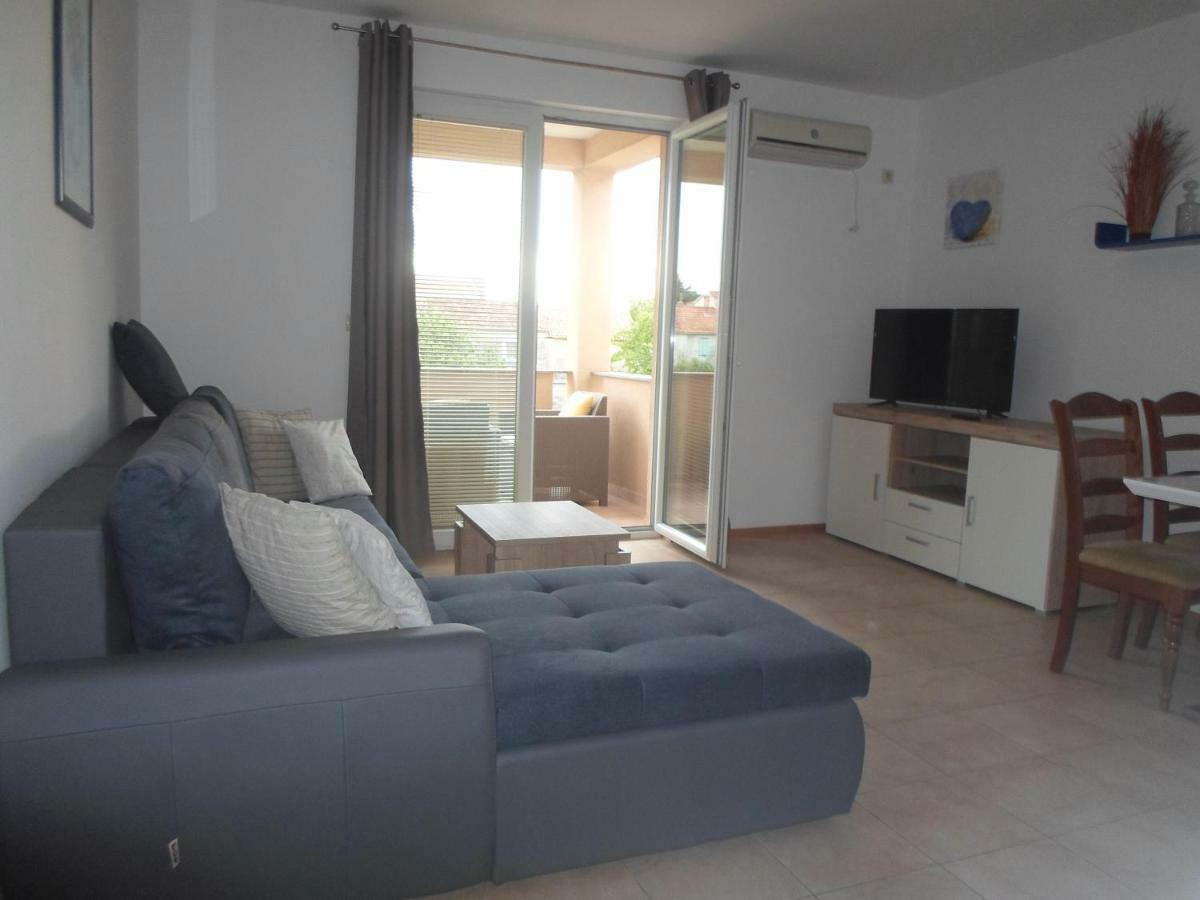 Apartments Golic Biograd Na Moru Exterior photo