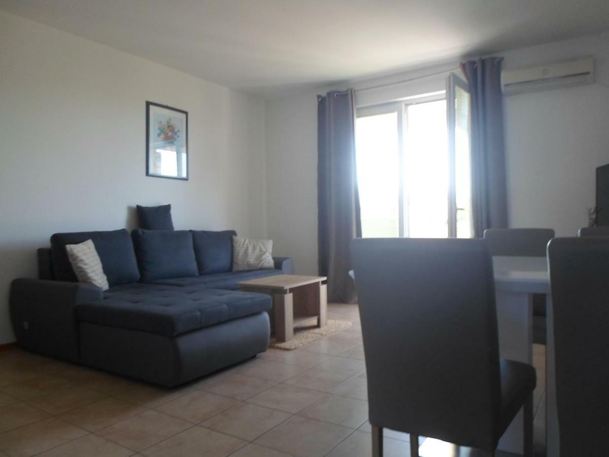 Apartments Golic Biograd Na Moru Exterior photo