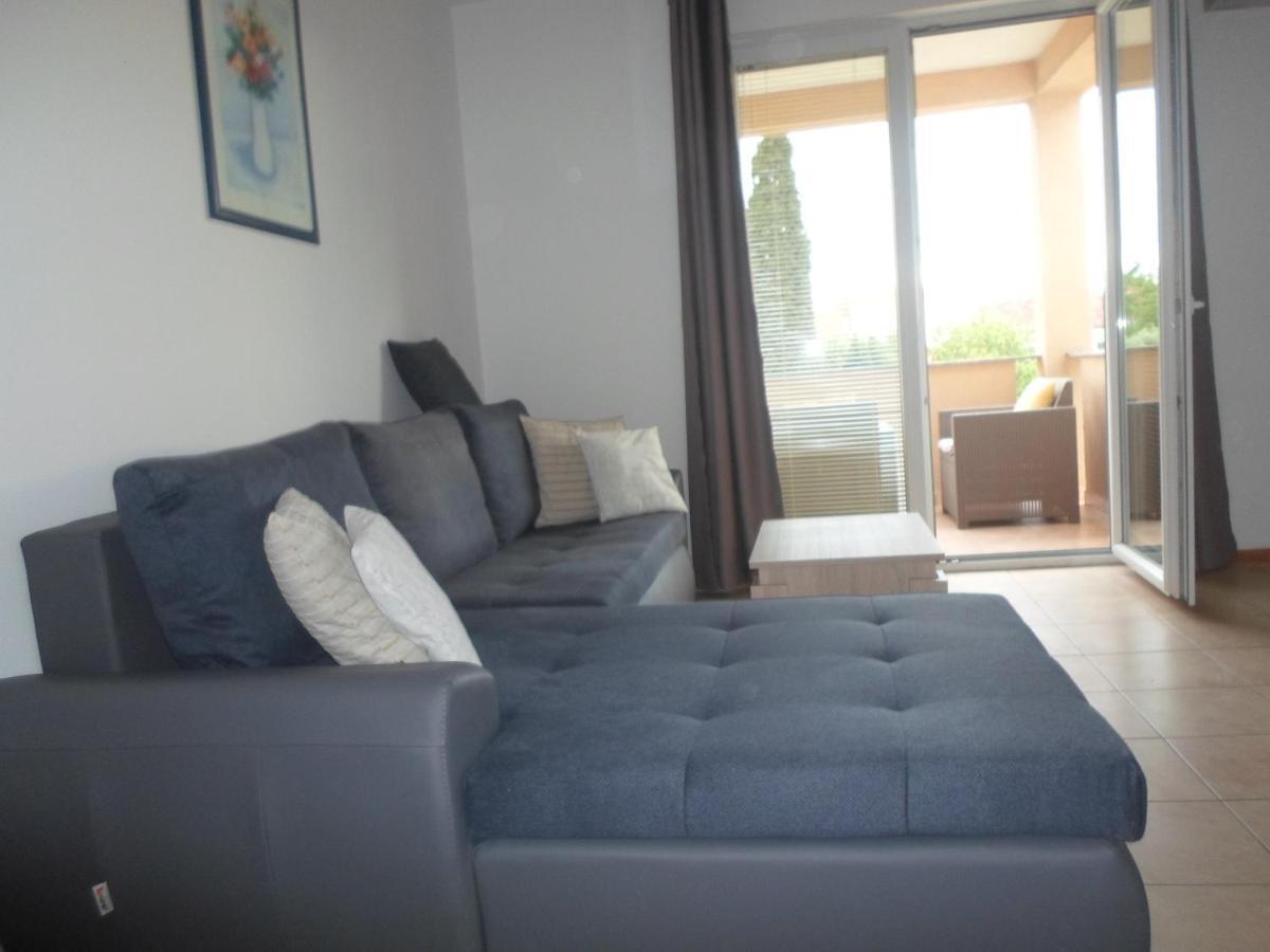 Apartments Golic Biograd Na Moru Exterior photo